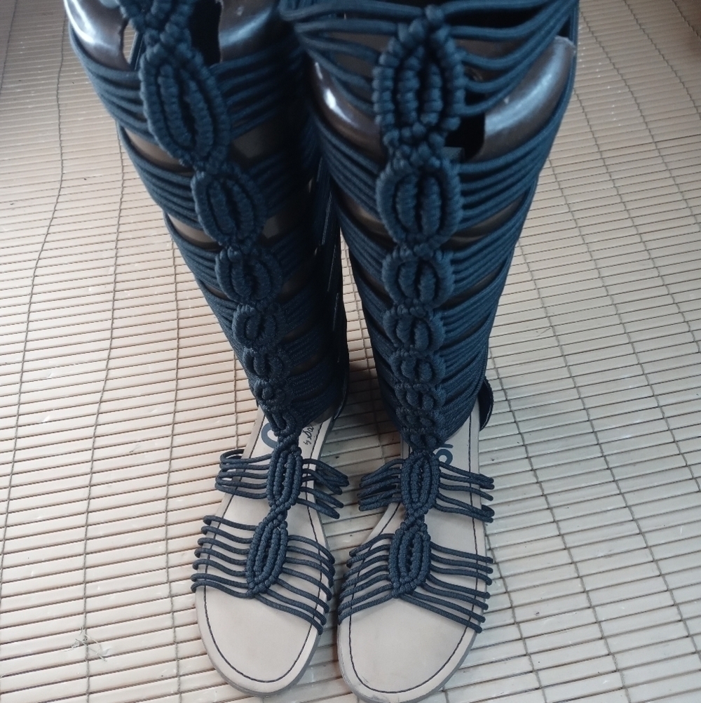 Sam Edelman Circus "Badger" 16" Tall Gladiator Fabric Woven back zip Women's Sz